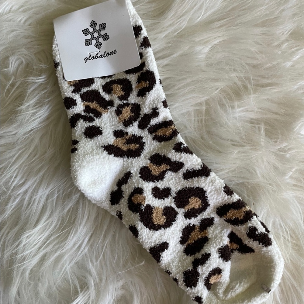 Ladies Ultra Cozy White Leopard Luxury Spa Socks